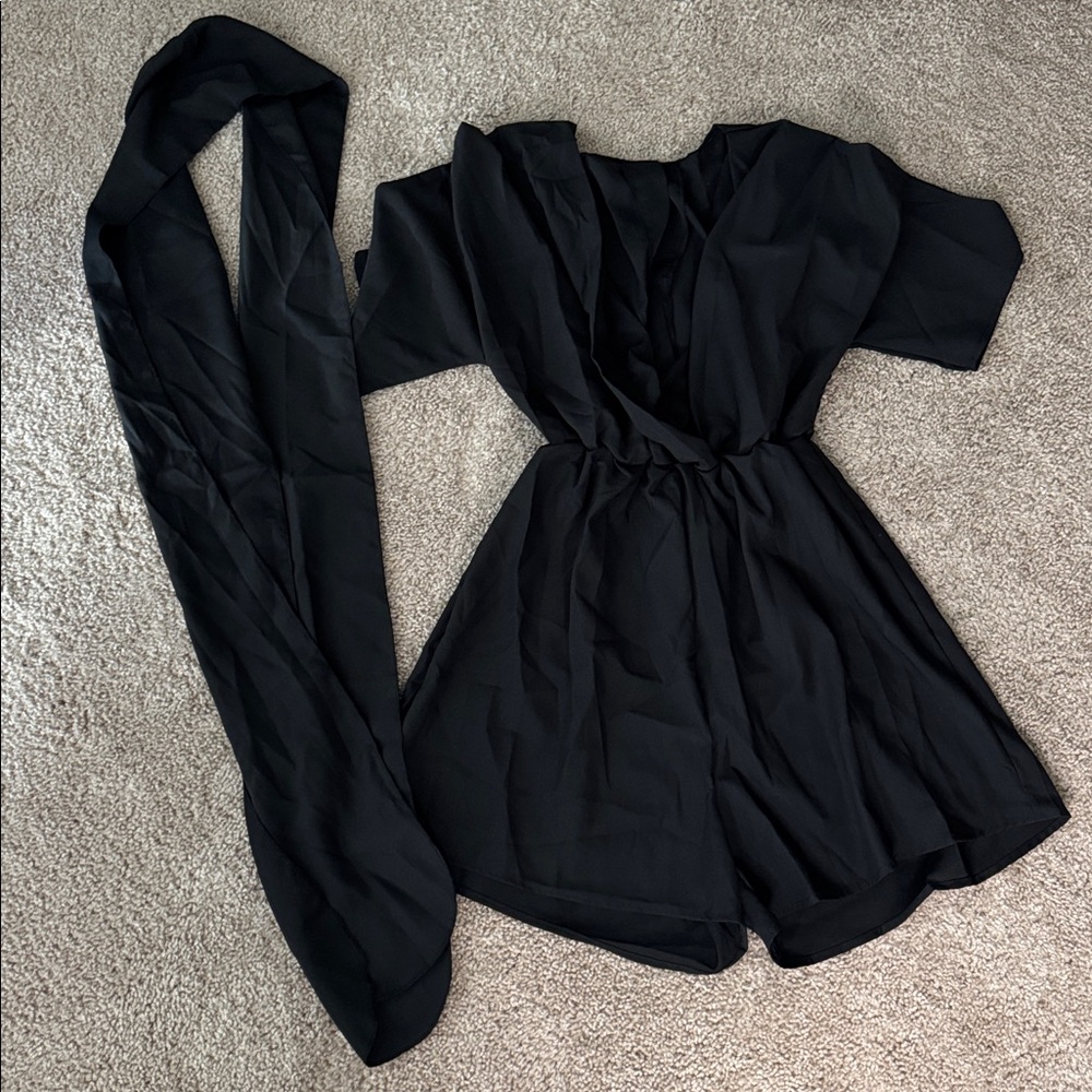 Casual Black V-Neck Short Sleeve Romper